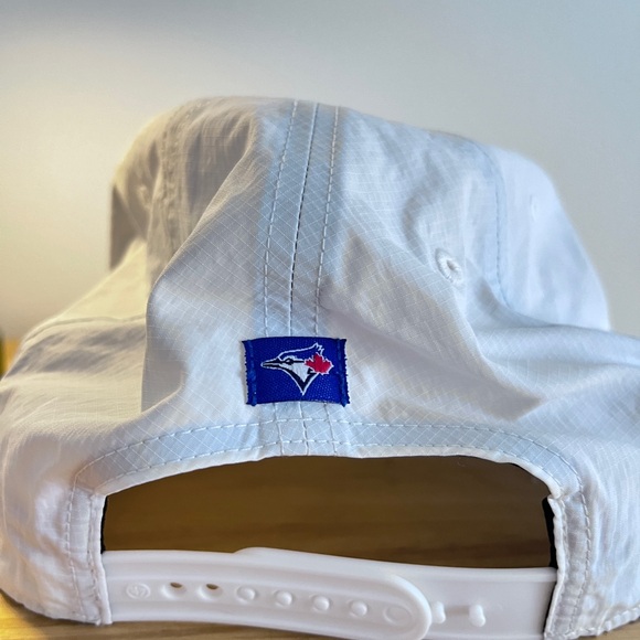 New Toronto Blue Jays Titleist Hat - Picture 2 of 5